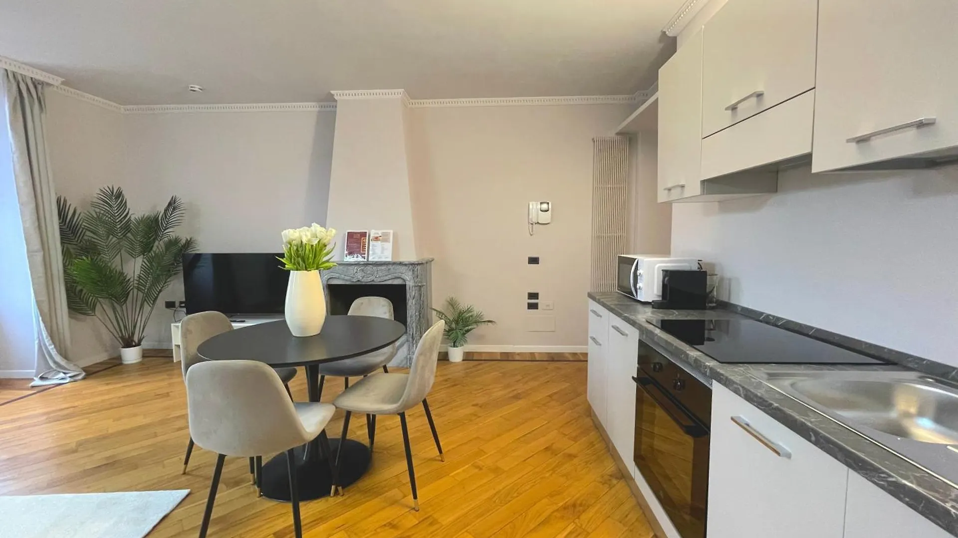 Best View Boutique Apartments Bergamo 0*,